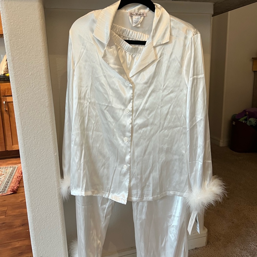 NWT Linnea Donatella Satin Pajama Set with Faux Fur Trim